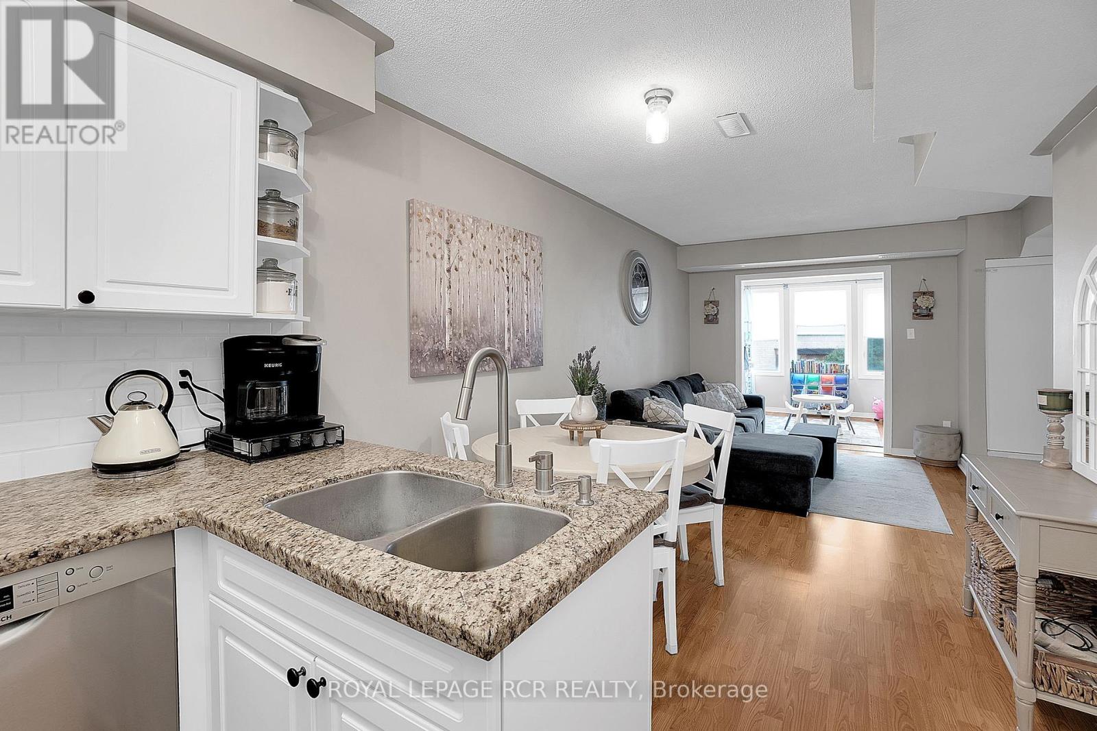 3a Robert Lane, Halton Hills, Ontario  L7G 5L9 - Photo 9 - W12346988