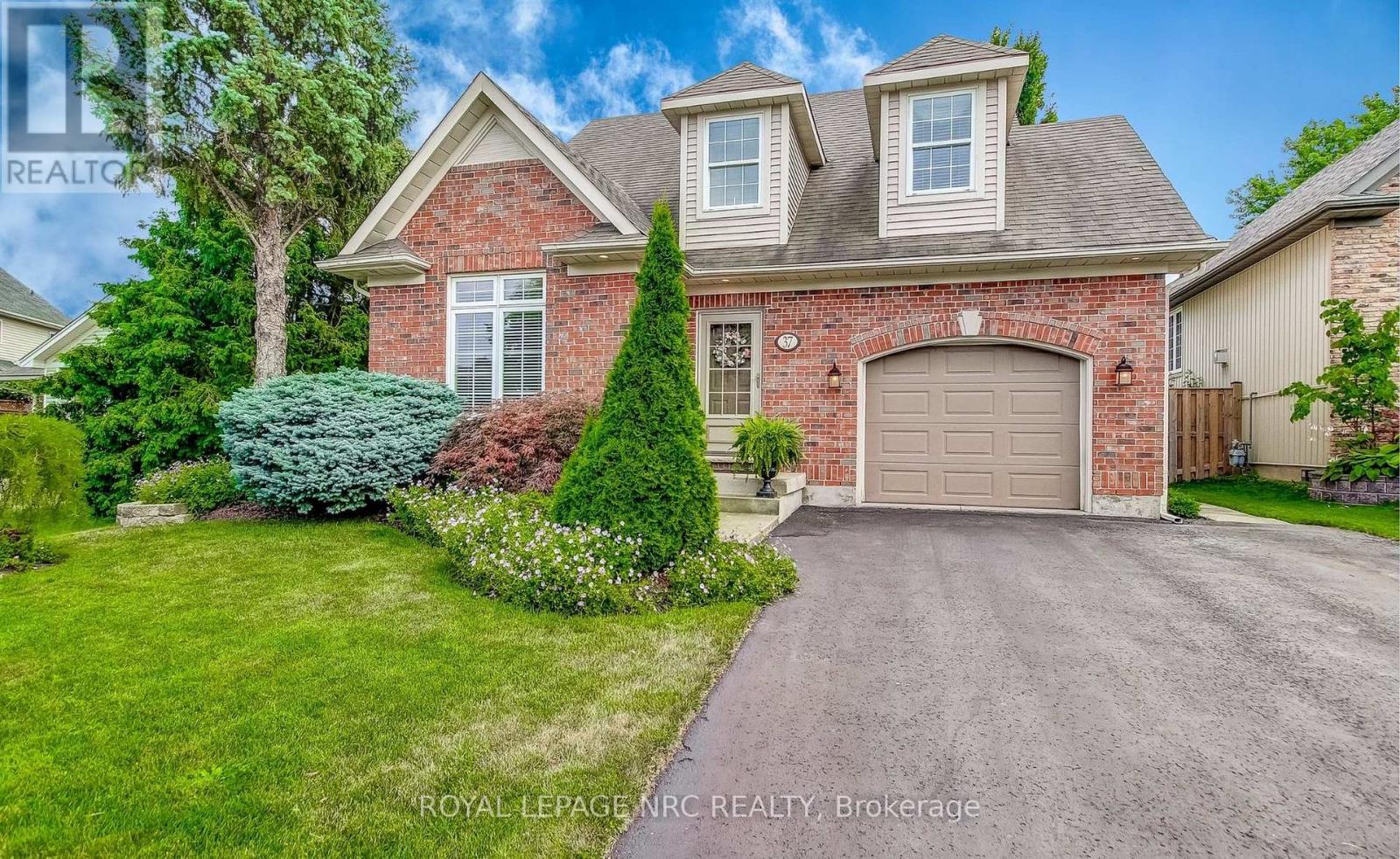 Property at 37 FRONTIER DRIVE image 1