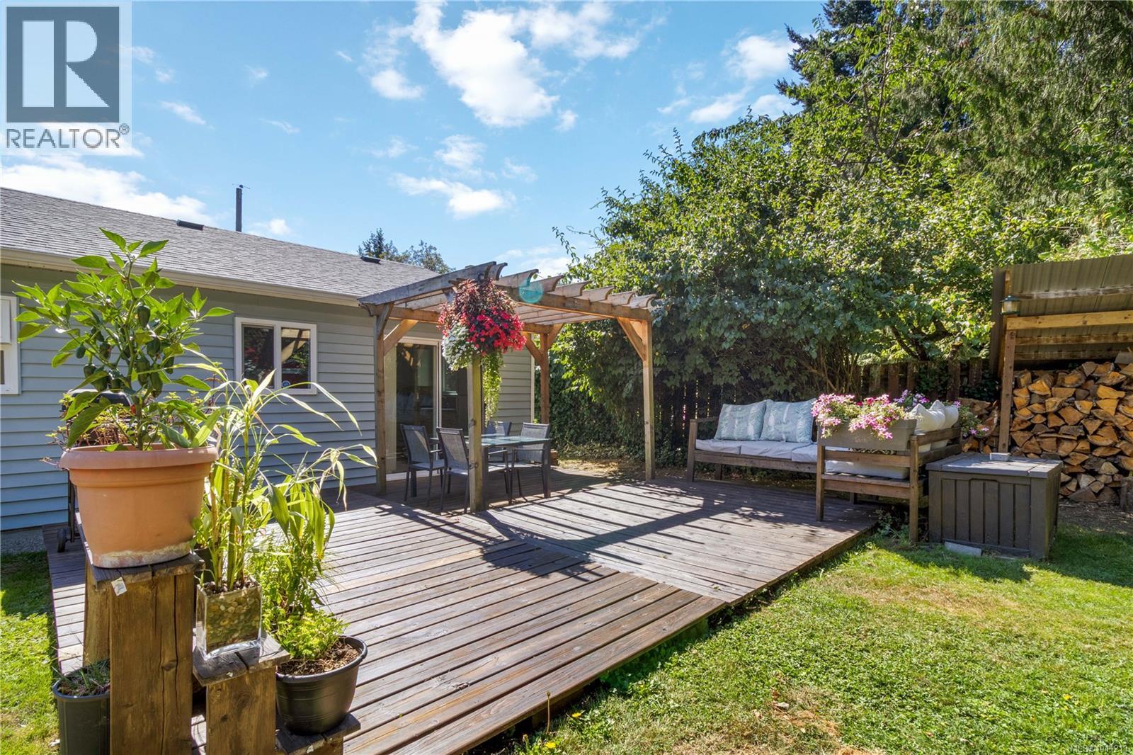 Property at 3264 Southglen Dr image 2