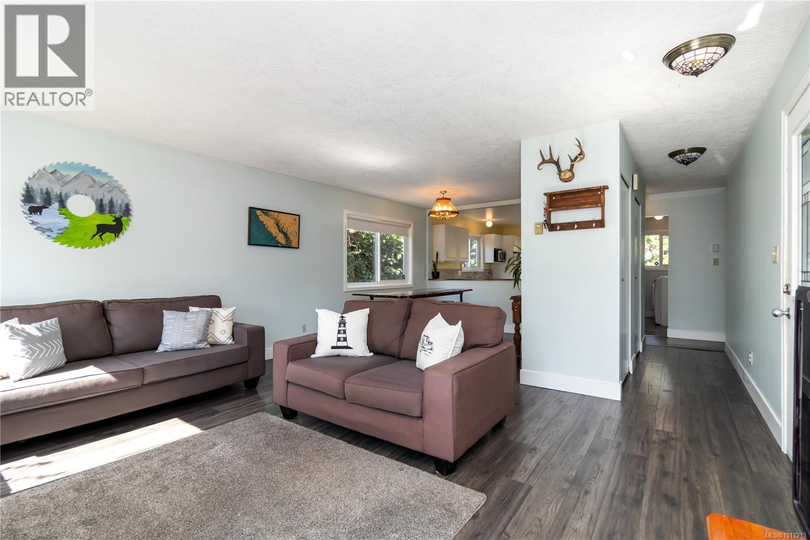 Property at 3264 Southglen Dr image 4