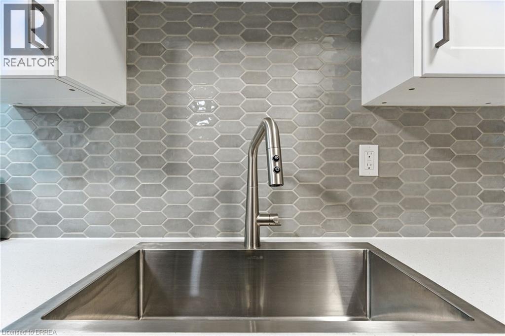 36 Hayhurst Road Unit# 126, Brantford, Ontario  N3R 6Y9 - Photo 16 - 40760203