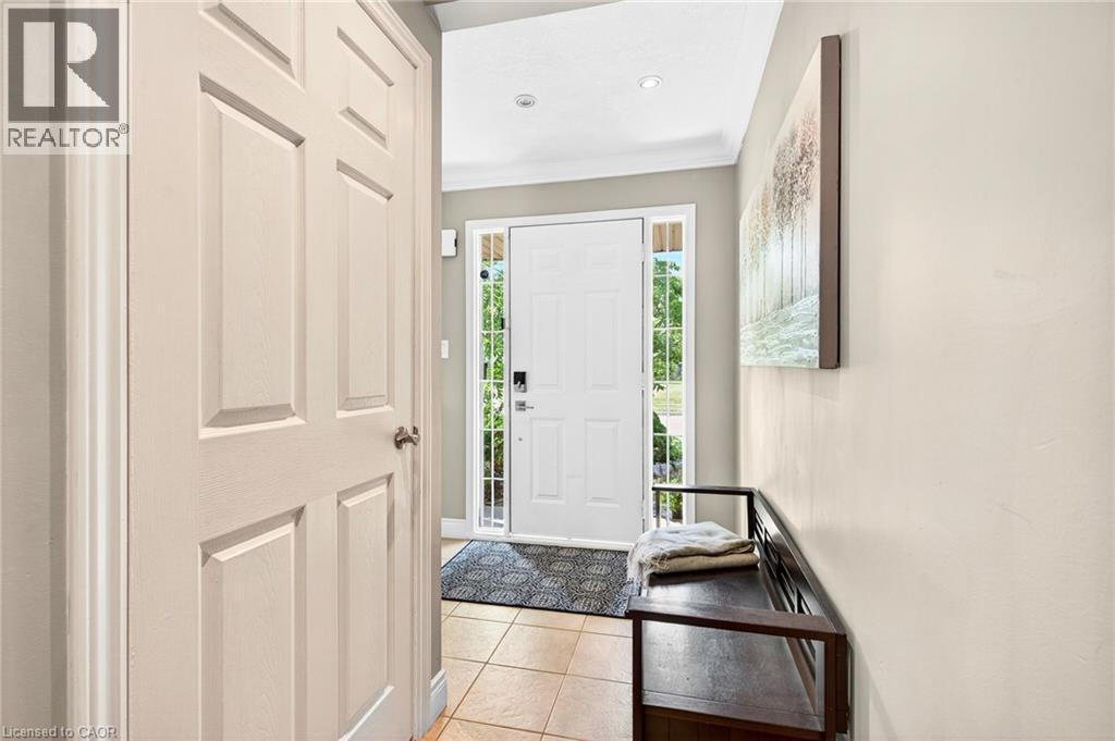 2 Newell Court, Waterdown, Ontario  L9H 7N3 - Photo 4 - 40756707
