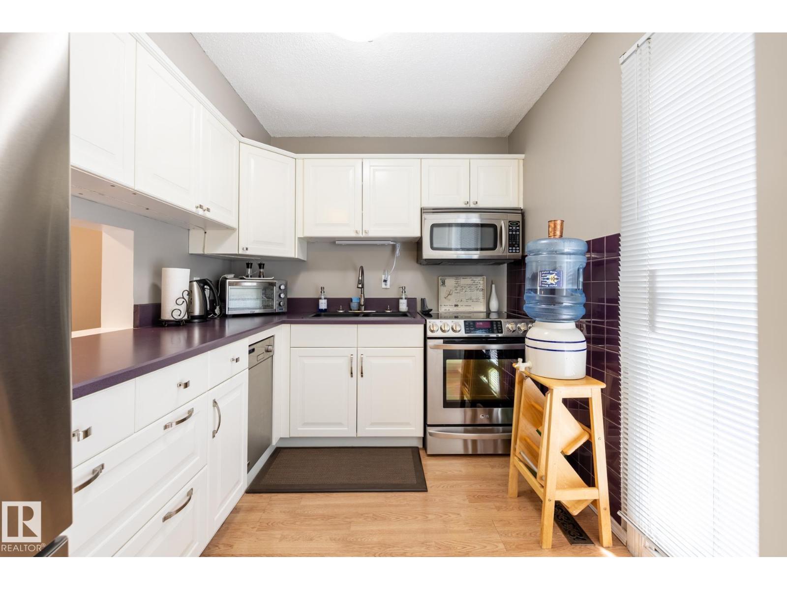14446 56 Street Nw, Edmonton, Alberta  T5A 3R1 - Photo 6 - E4453180