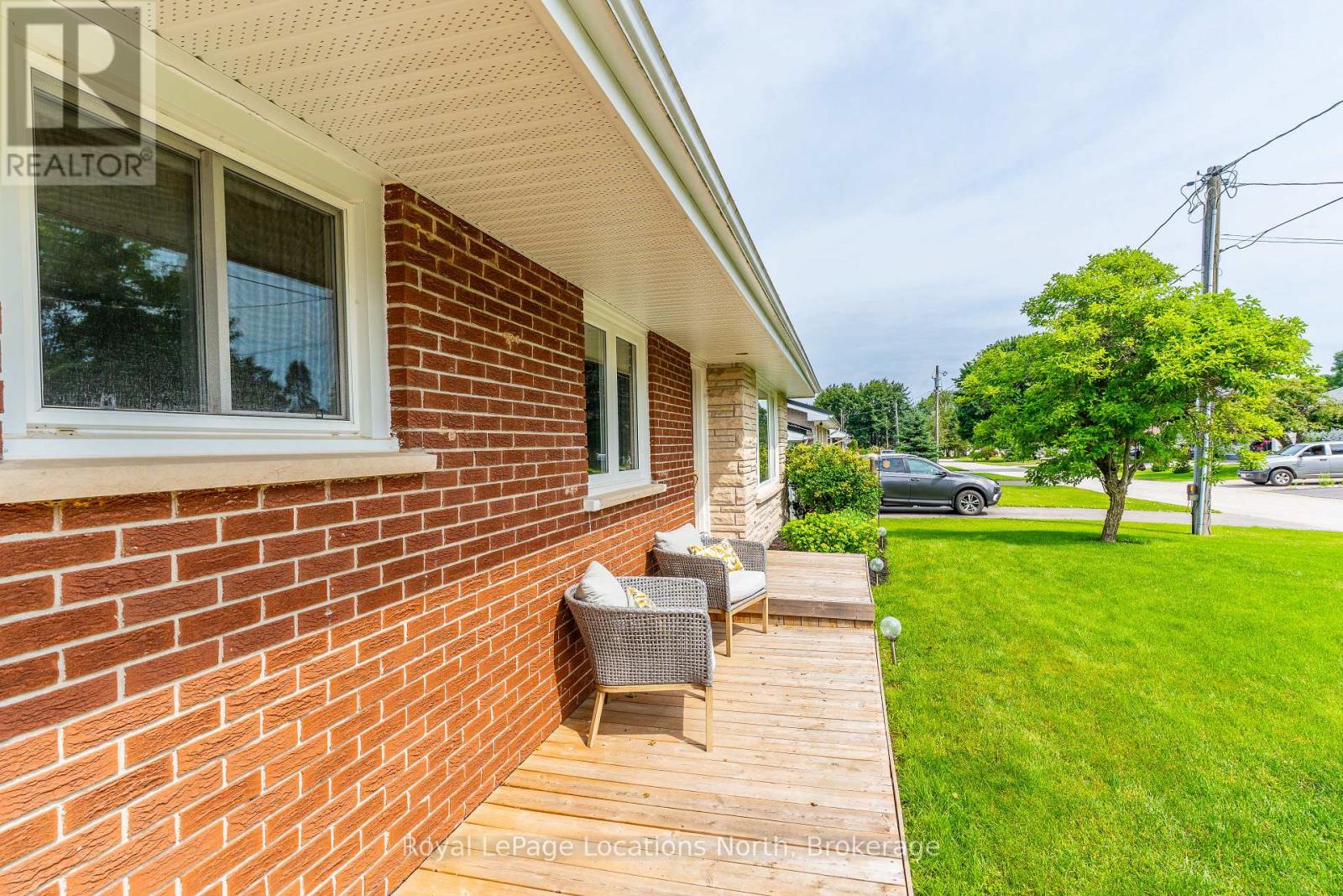 76 Mckibbon Drive, Meaford, Ontario  N4L 1C6 - Photo 3 - X12258676