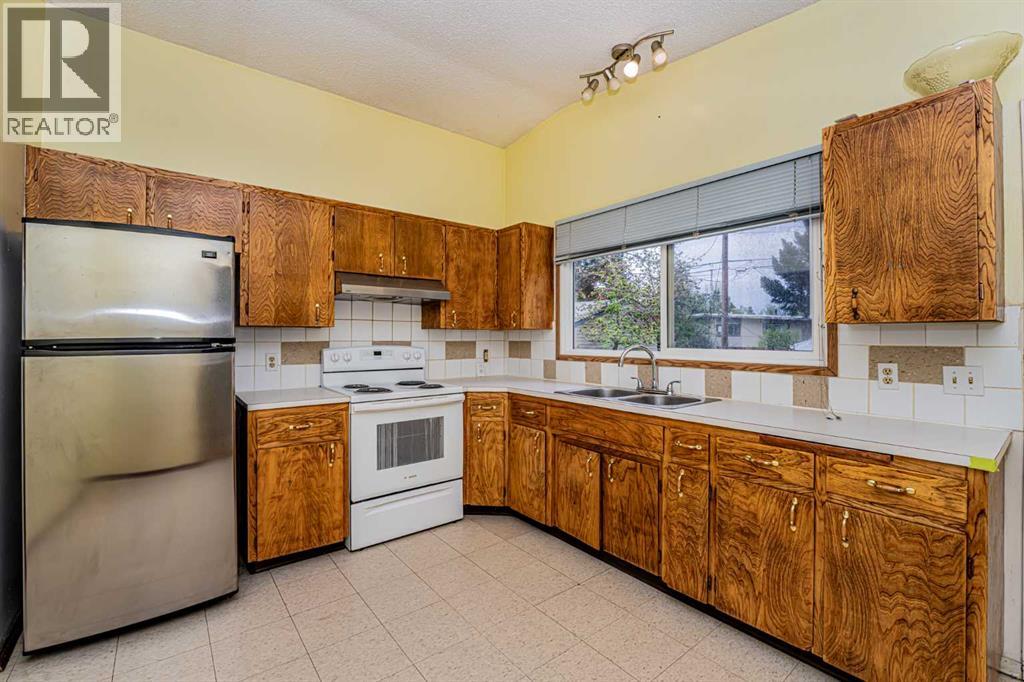 Property at 7416 Hunterfield Road NW image 5