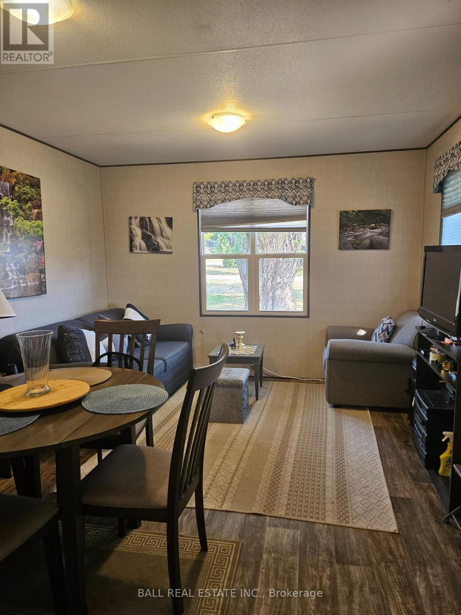 657 Thunderbridge Road, Kawartha Lakes, Ontario  K9V 4R1 - Photo 7 - X12347215