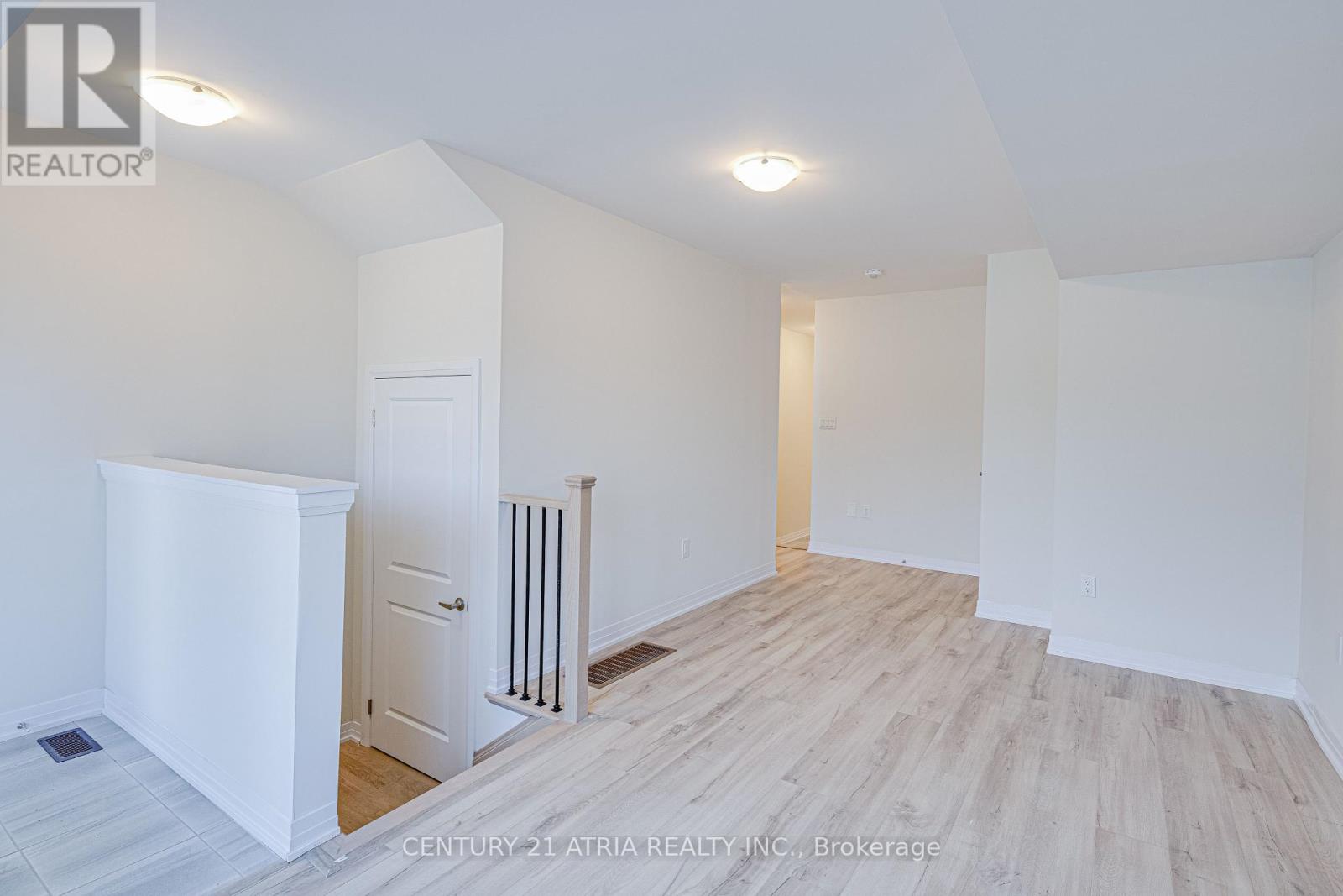 57 George Bales Lane, Richmond Hill, Ontario  L4S 0P9 - Photo 5 - N12346516