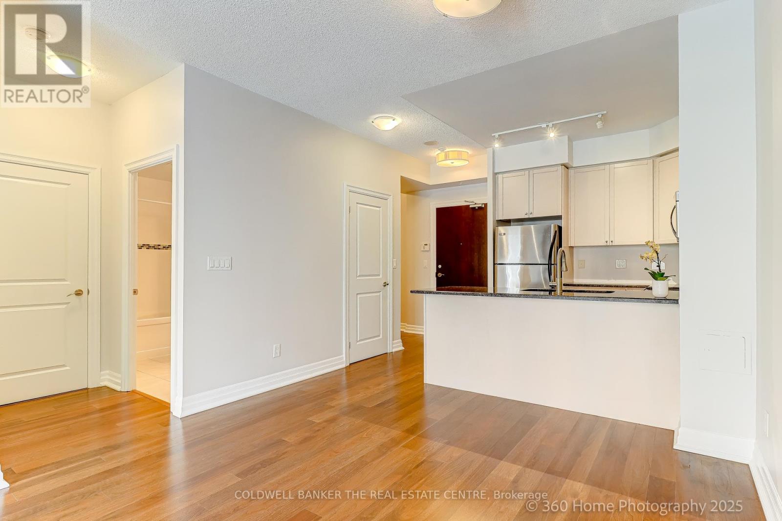 220 - 180 John West Way, Aurora, Ontario  L4G 0R3 - Photo 13 - N12347068
