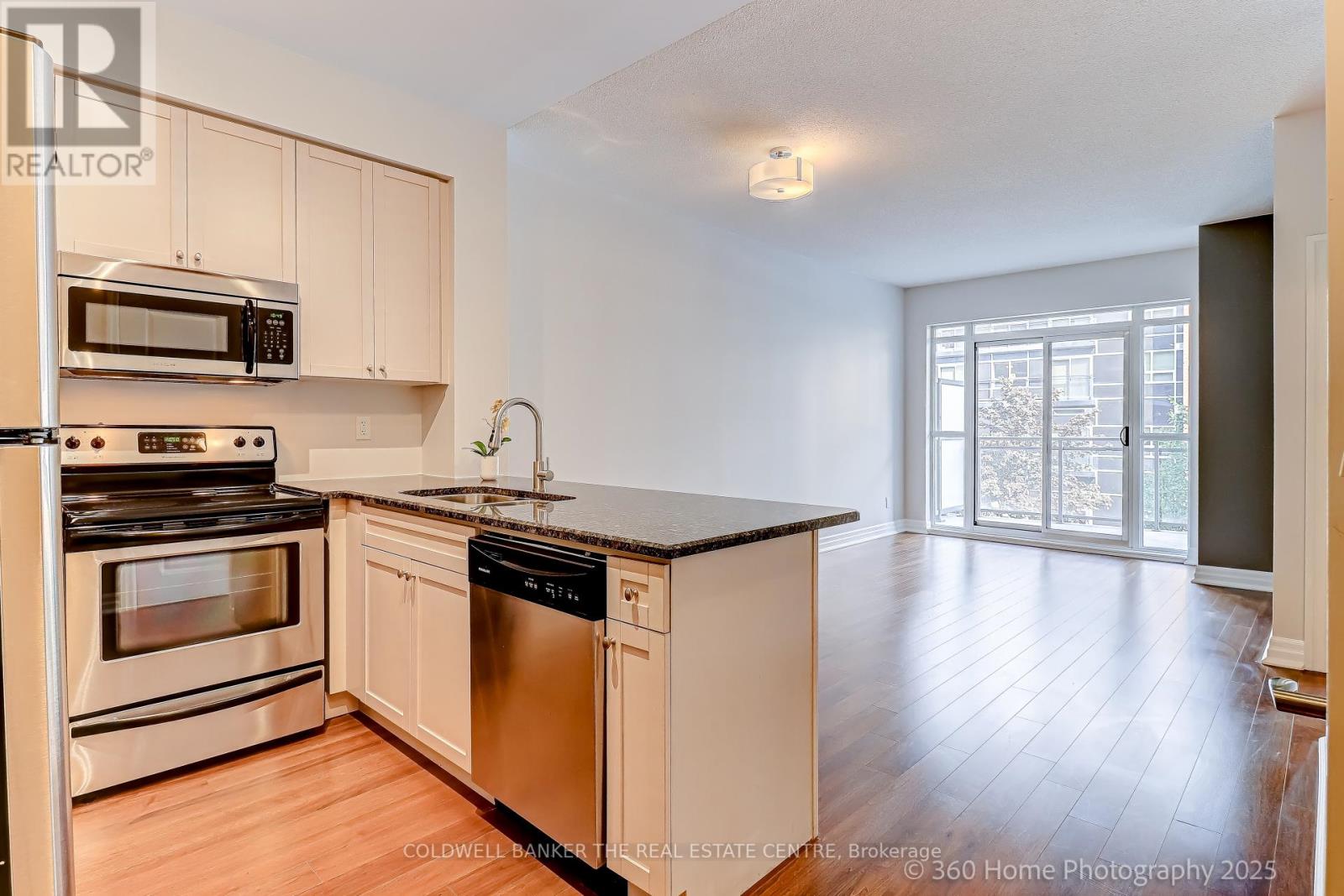 220 - 180 John West Way, Aurora, Ontario  L4G 0R3 - Photo 4 - N12347068