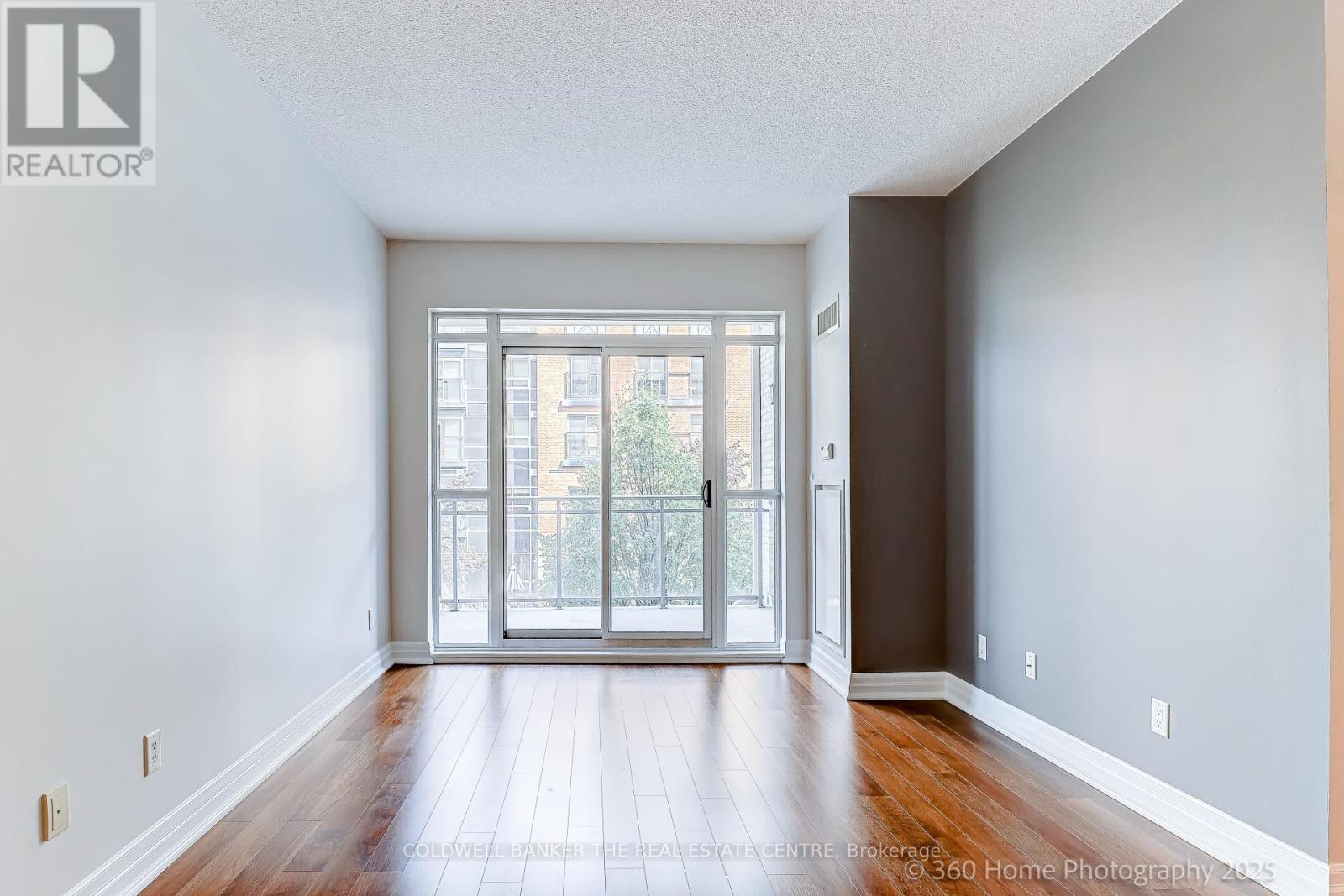 220 - 180 John West Way, Aurora, Ontario  L4G 0R3 - Photo 7 - N12347068