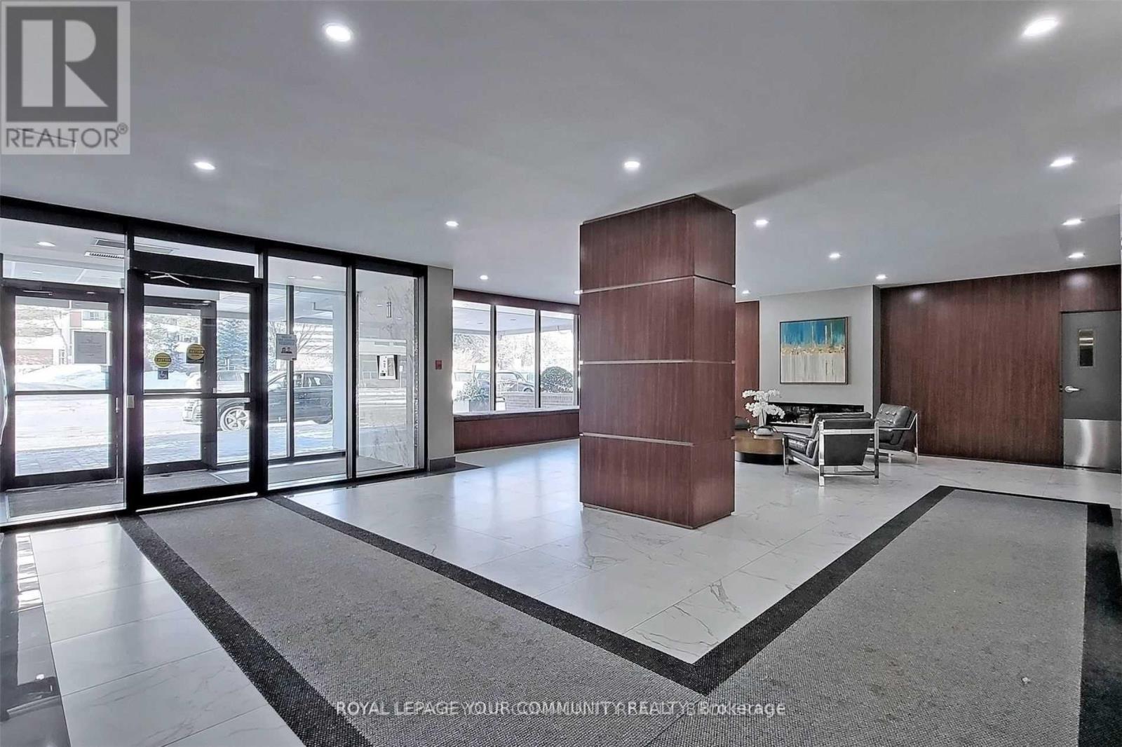 1004 - 50 Inverlochy Boulevard, Markham (Royal Orchard), Ontario  L3T 4T6 - Photo 4 - N12347071