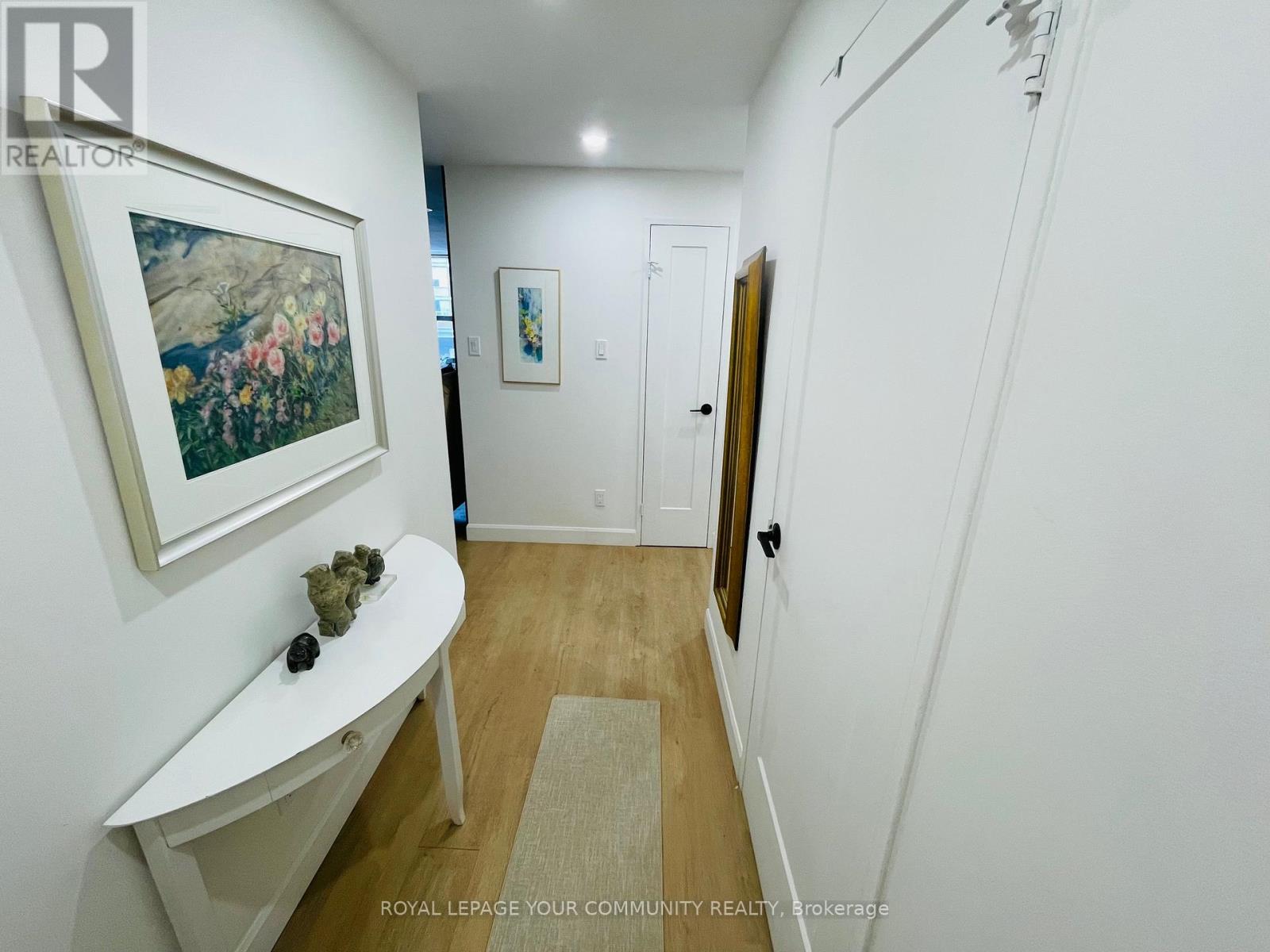 1004 - 50 Inverlochy Boulevard, Markham (Royal Orchard), Ontario  L3T 4T6 - Photo 7 - N12347071