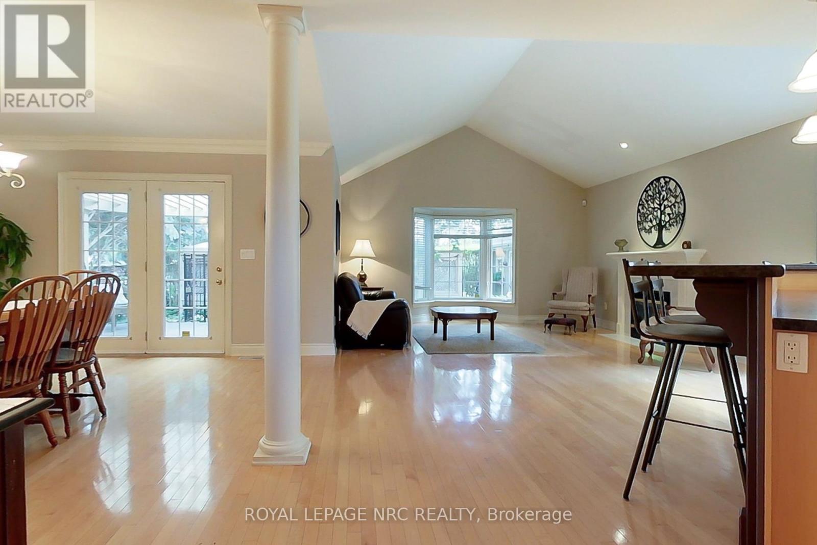 37 Frontier Drive, Niagara-On-The-Lake, Ontario  L0S 1J0 - Photo 8 - X12298273