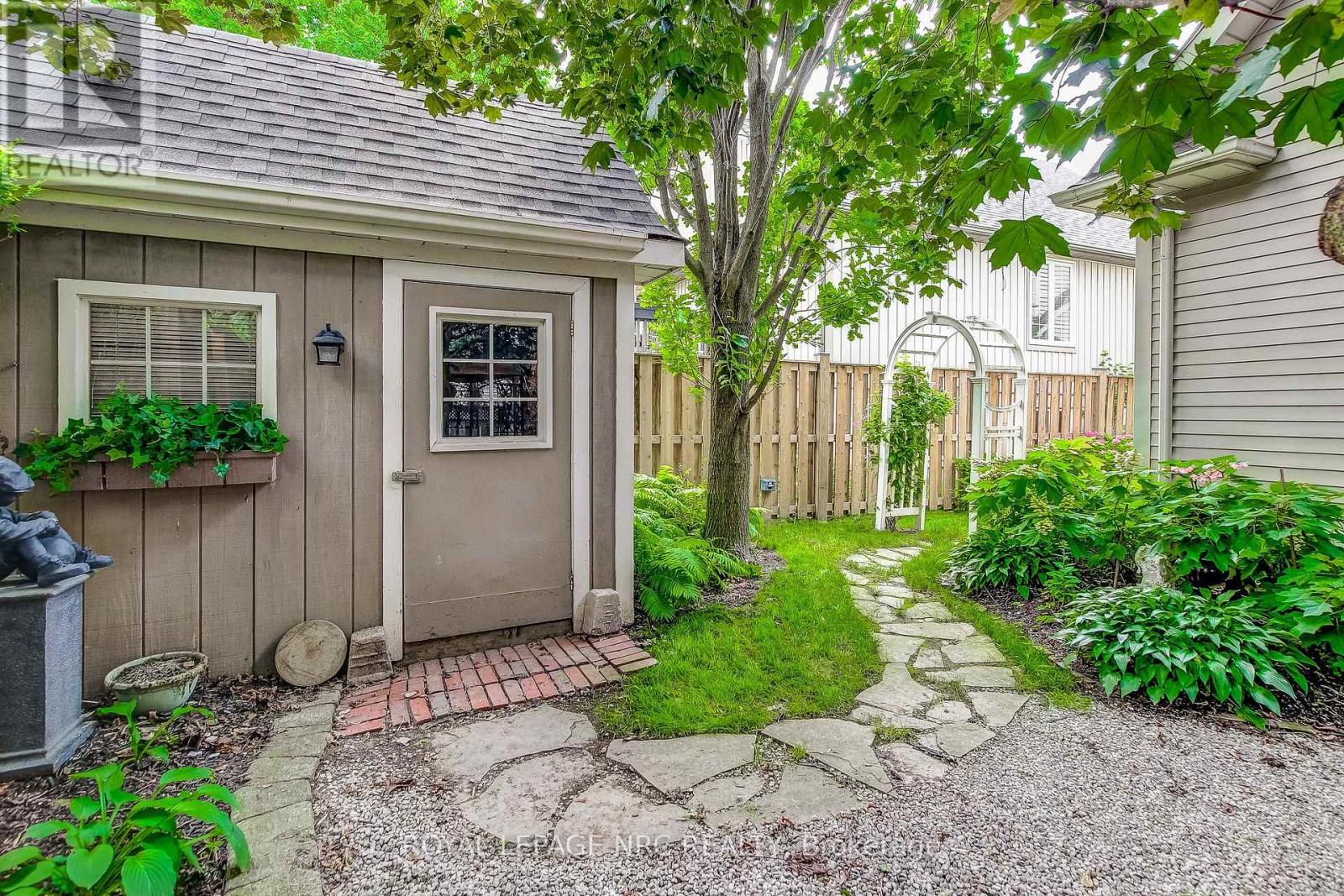 37 Frontier Drive, Niagara-On-The-Lake, Ontario  L0S 1J0 - Photo 38 - X12298273