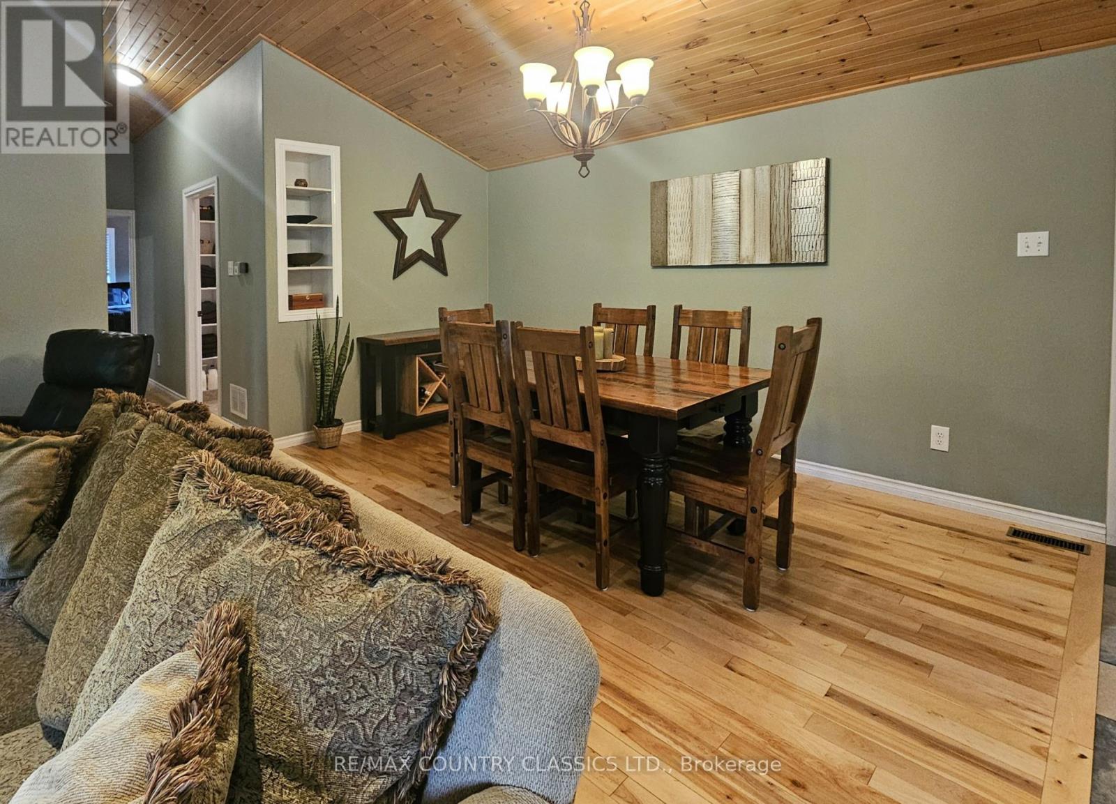 1694 Siberia Road, Madawaska Valley, Ontario  K0J 1B0 - Photo 7 - X12347211