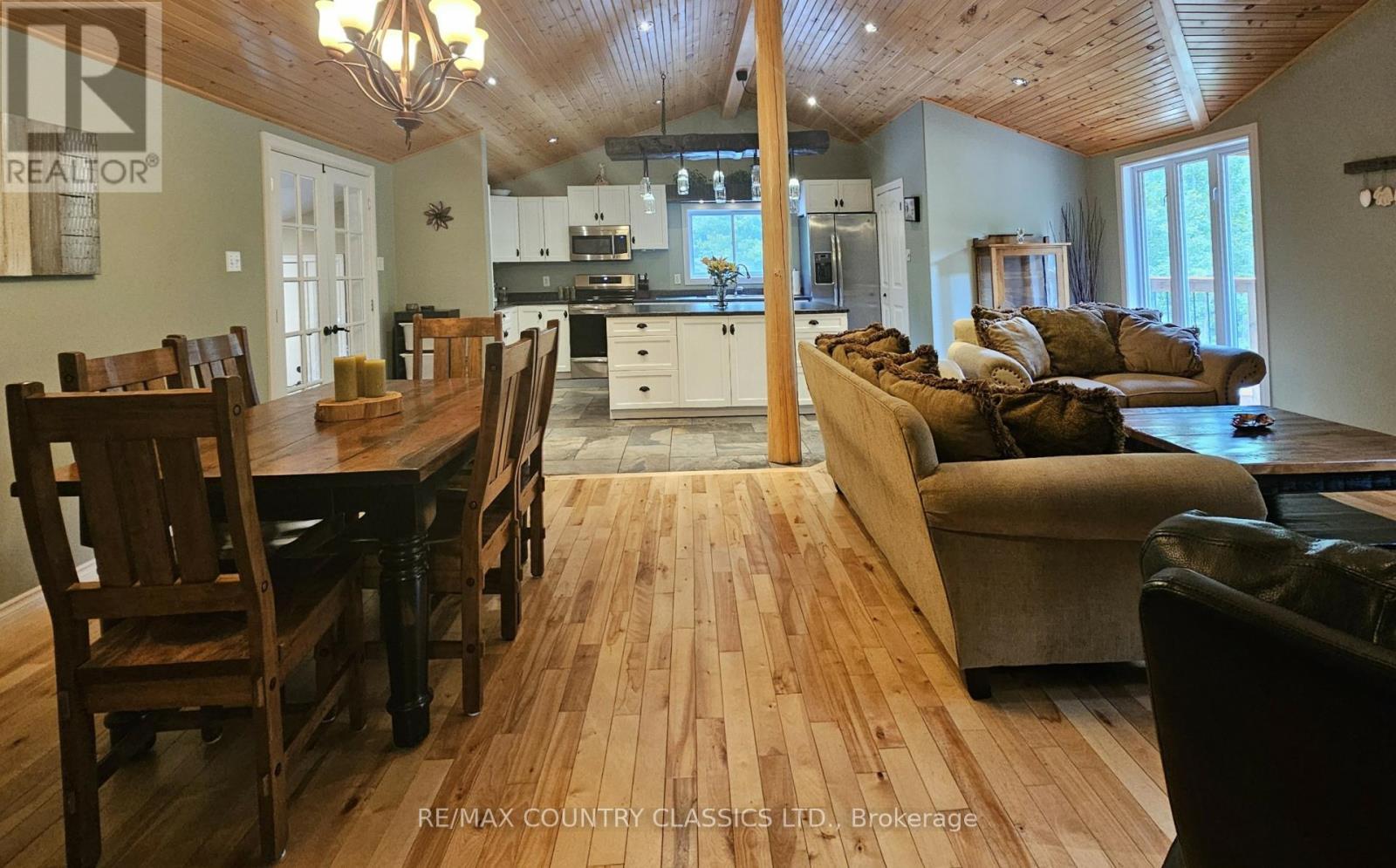 1694 Siberia Road, Madawaska Valley, Ontario  K0J 1B0 - Photo 8 - X12347211
