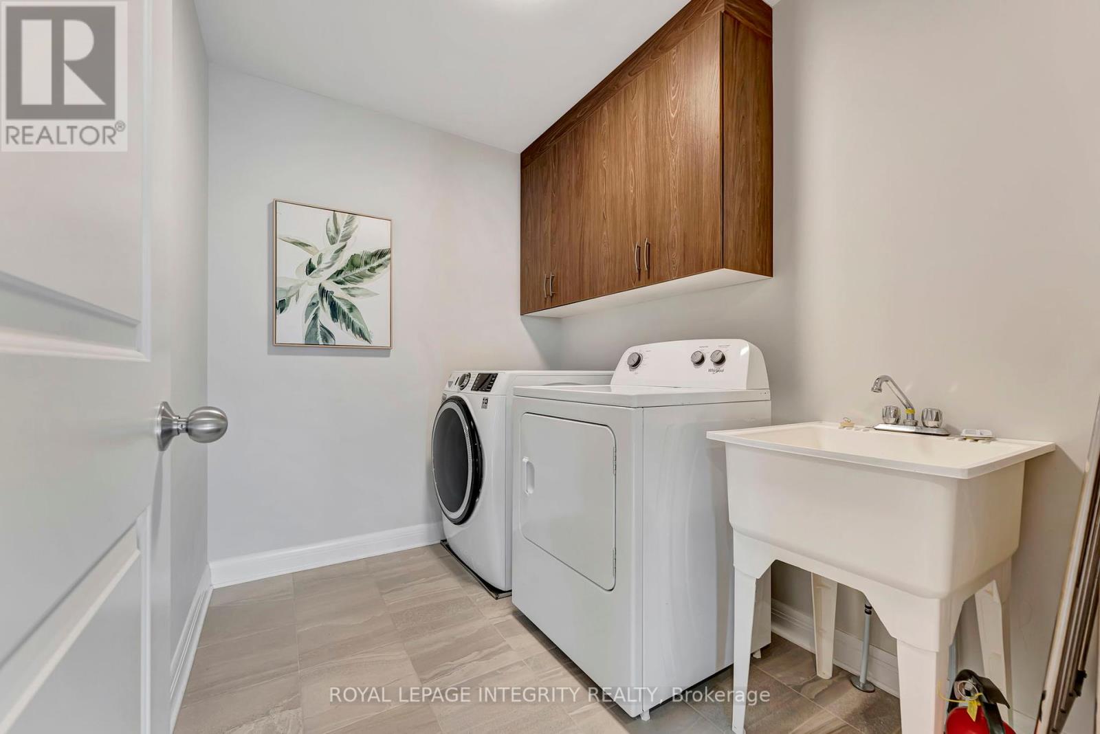 885 Moses Tennisco Street, Ottawa, Ontario  K1K 5A2 - Photo 47 - X12347127