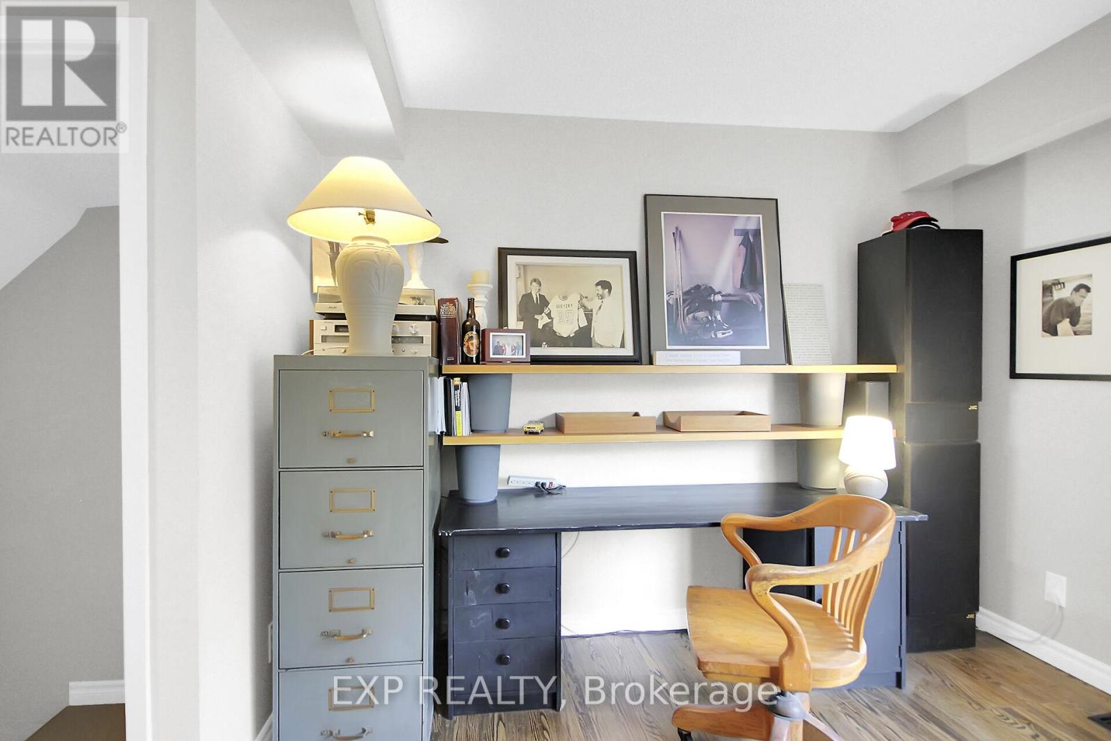83 Hadley Circle, Ottawa, Ontario  K2H 7Z8 - Photo 17 - X12347151