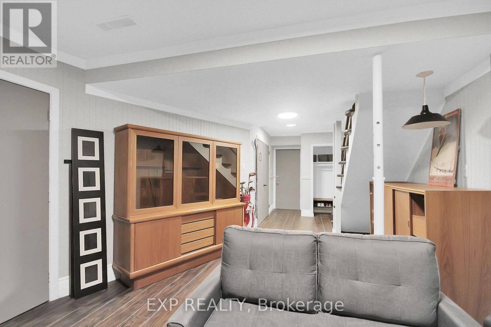 83 Hadley Circle, Ottawa, Ontario  K2H 7Z8 - Photo 40 - X12347151