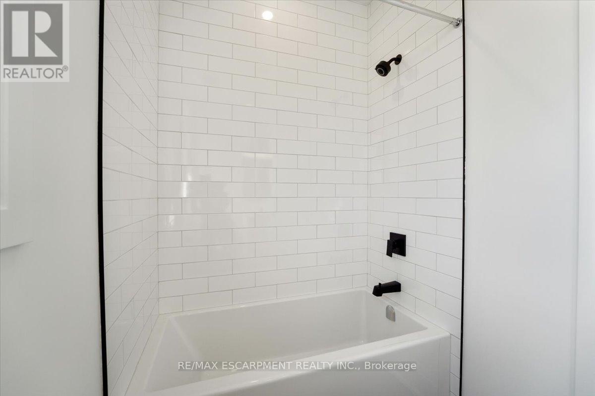 81 Doans Ridge Road, Welland (Cooks Mills), Ontario  L3B 5N4 - Photo 33 - X12347076
