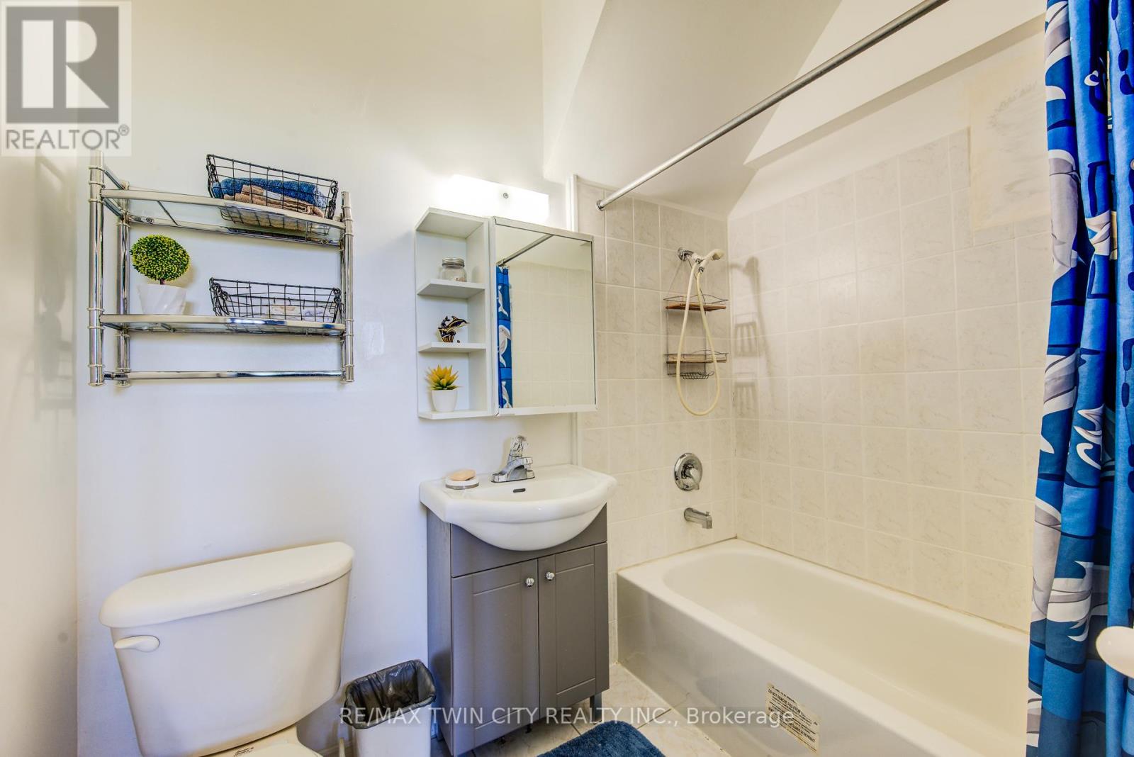 160 Hidden Creek Drive, Kitchener, Ontario  N2N 3N6 - Photo 38 - X12347109