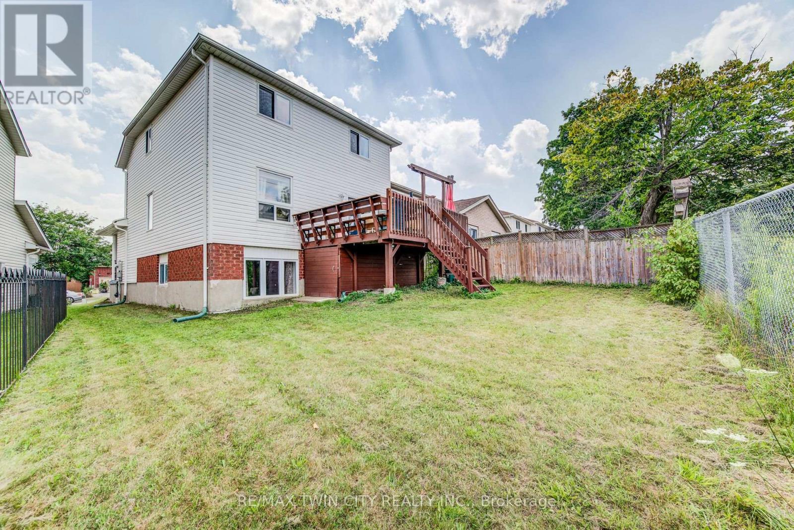 160 Hidden Creek Drive, Kitchener, Ontario  N2N 3N6 - Photo 45 - X12347109