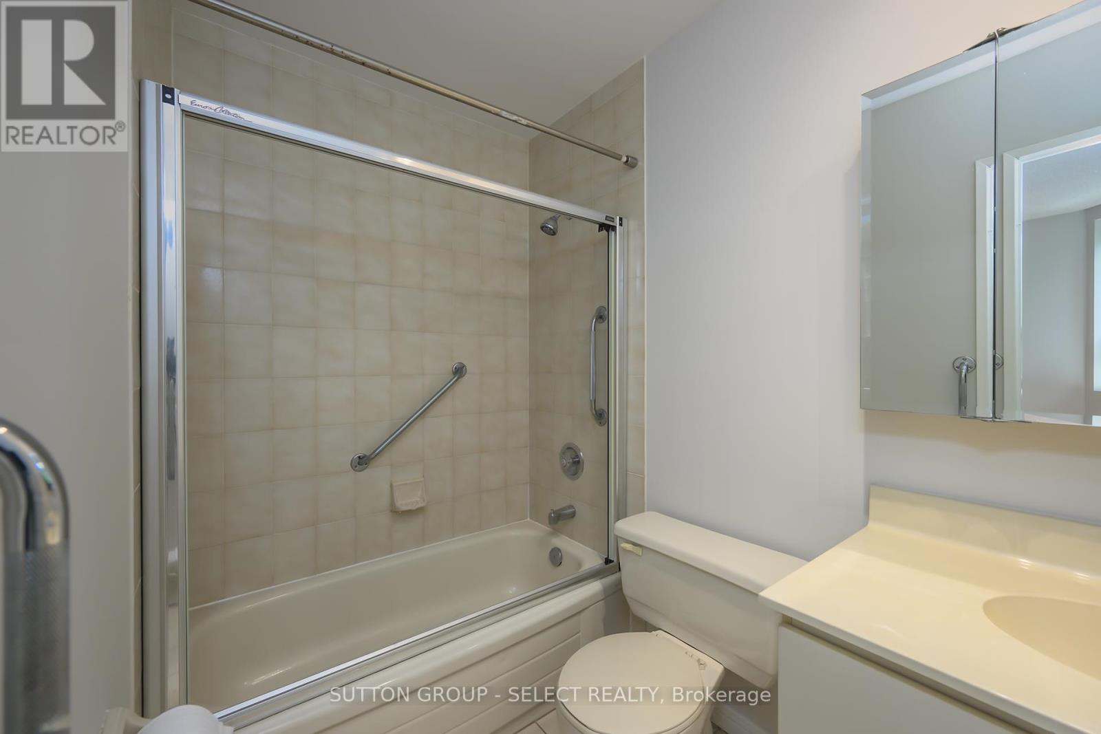 304 - 549 Ridout Street N, London East, Ontario  N6A 5N5 - Photo 14 - X12346979