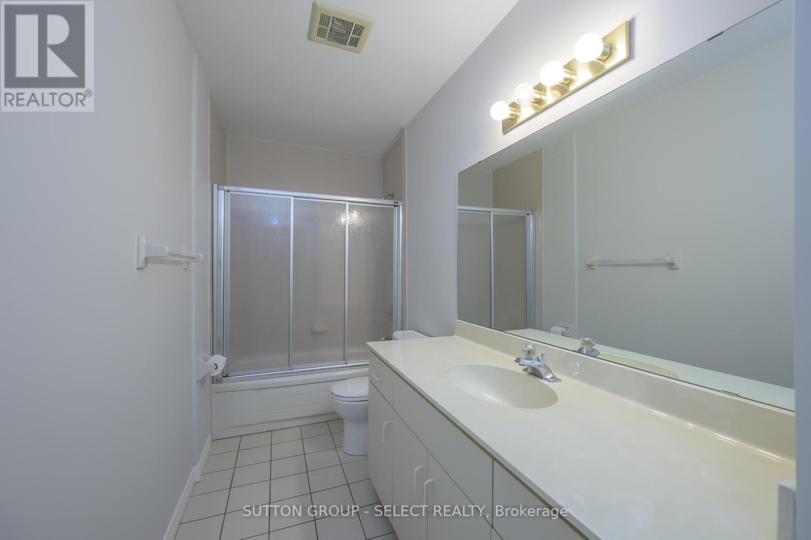 304 - 549 Ridout Street N, London East, Ontario  N6A 5N5 - Photo 18 - X12346979