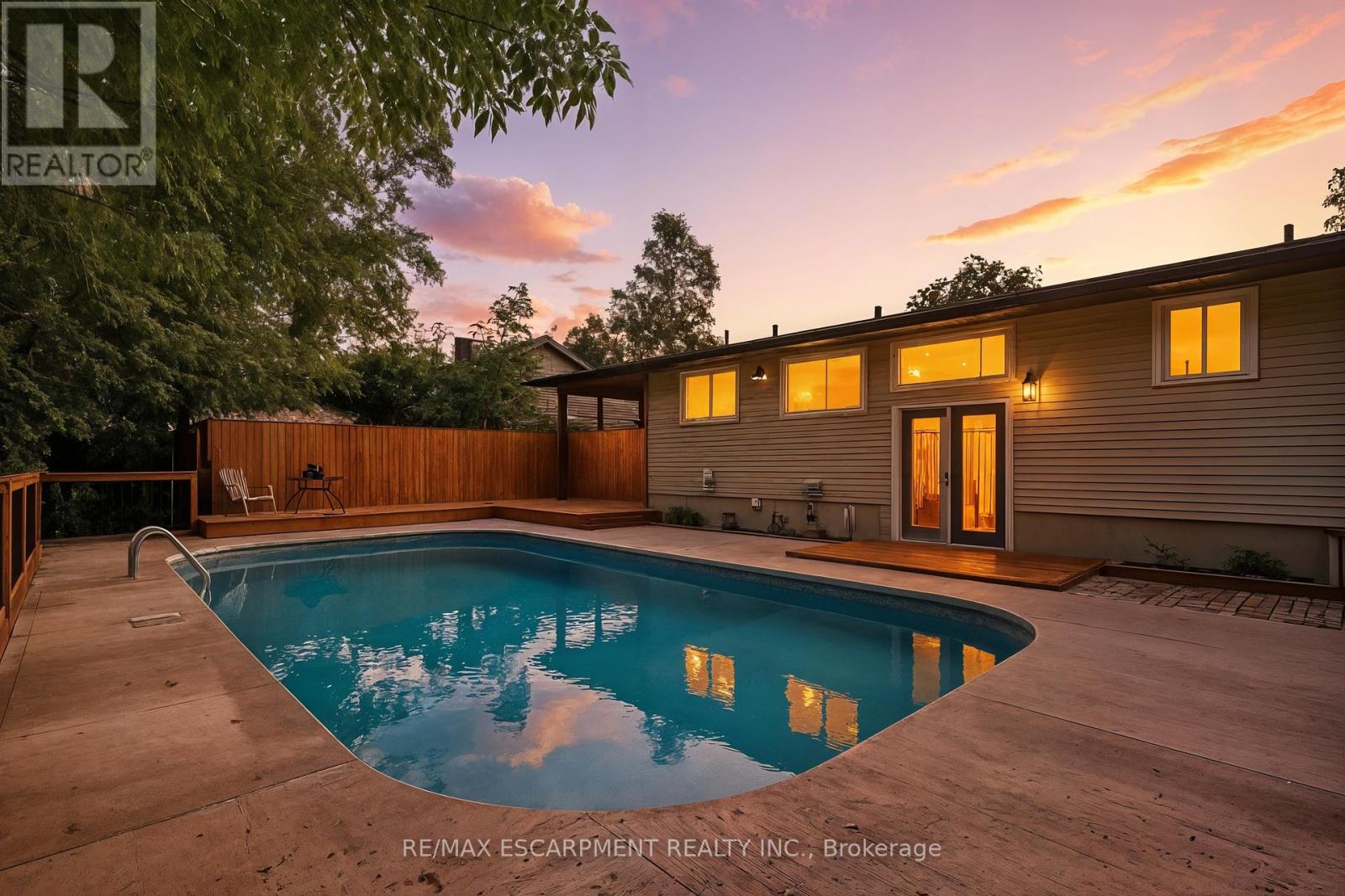 Property at 36 SPRING GARDEN BOULEVARD image 2