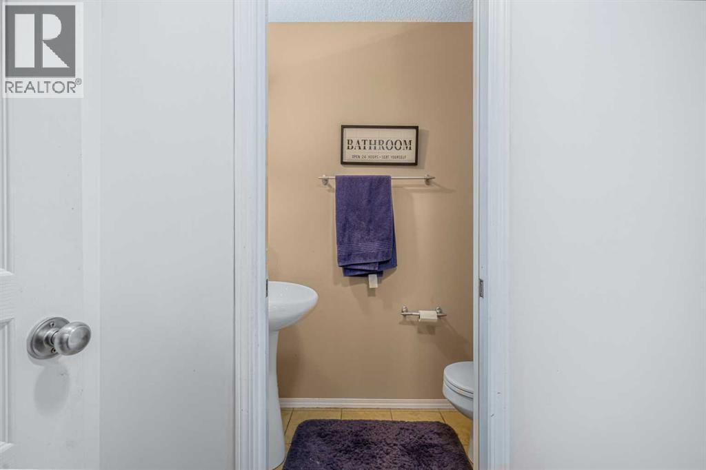 102 Evansford Grove Nw, Calgary, Alberta  T3P 1G7 - Photo 8 - A2231932