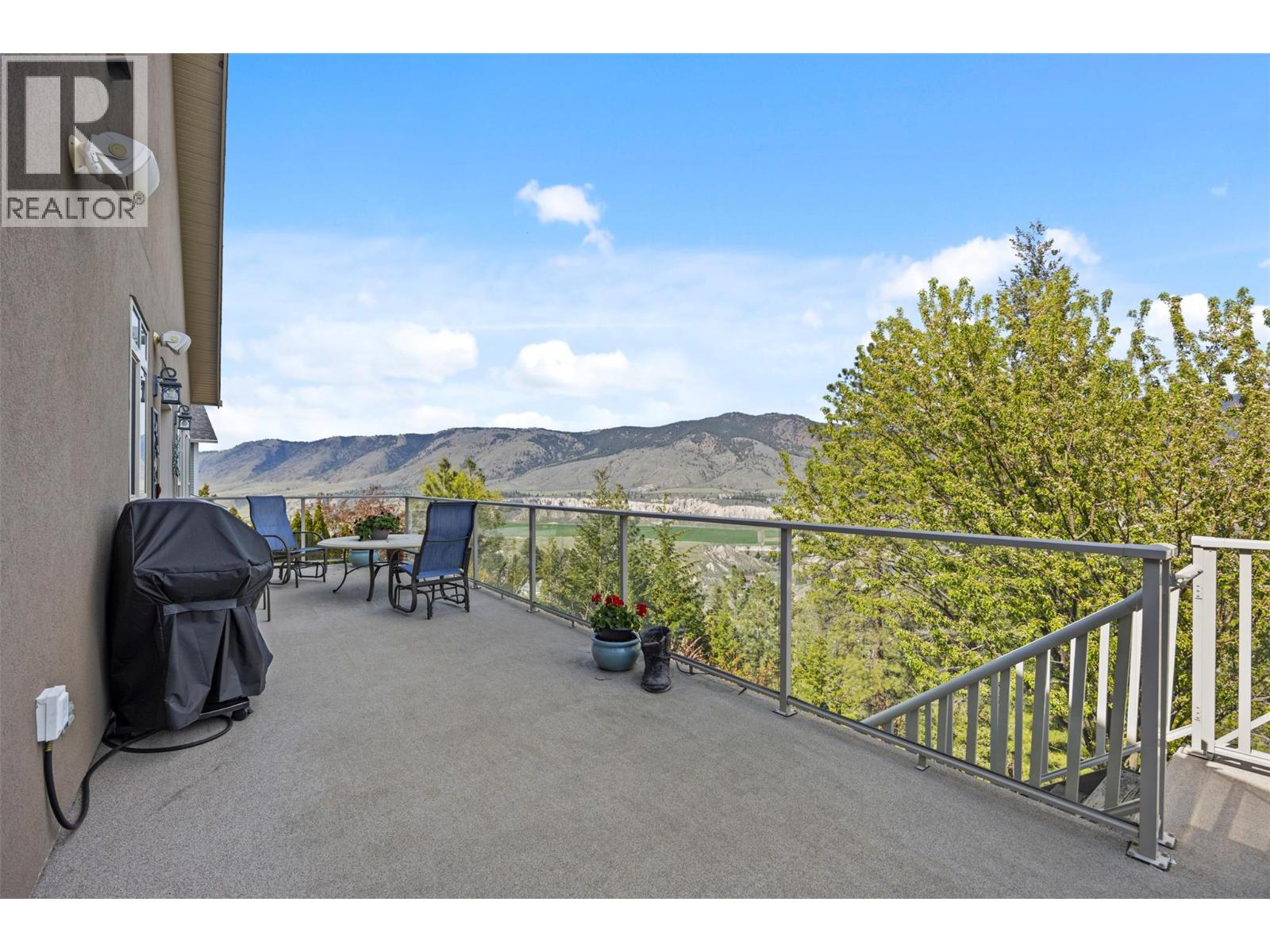 Property at 4767 UPLANDS Drive image 5