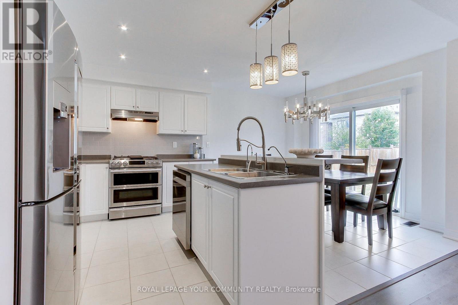 16 Tomporowski Trail, New Tecumseth, Ontario  L9R 0T9 - Photo 10 - N12347228