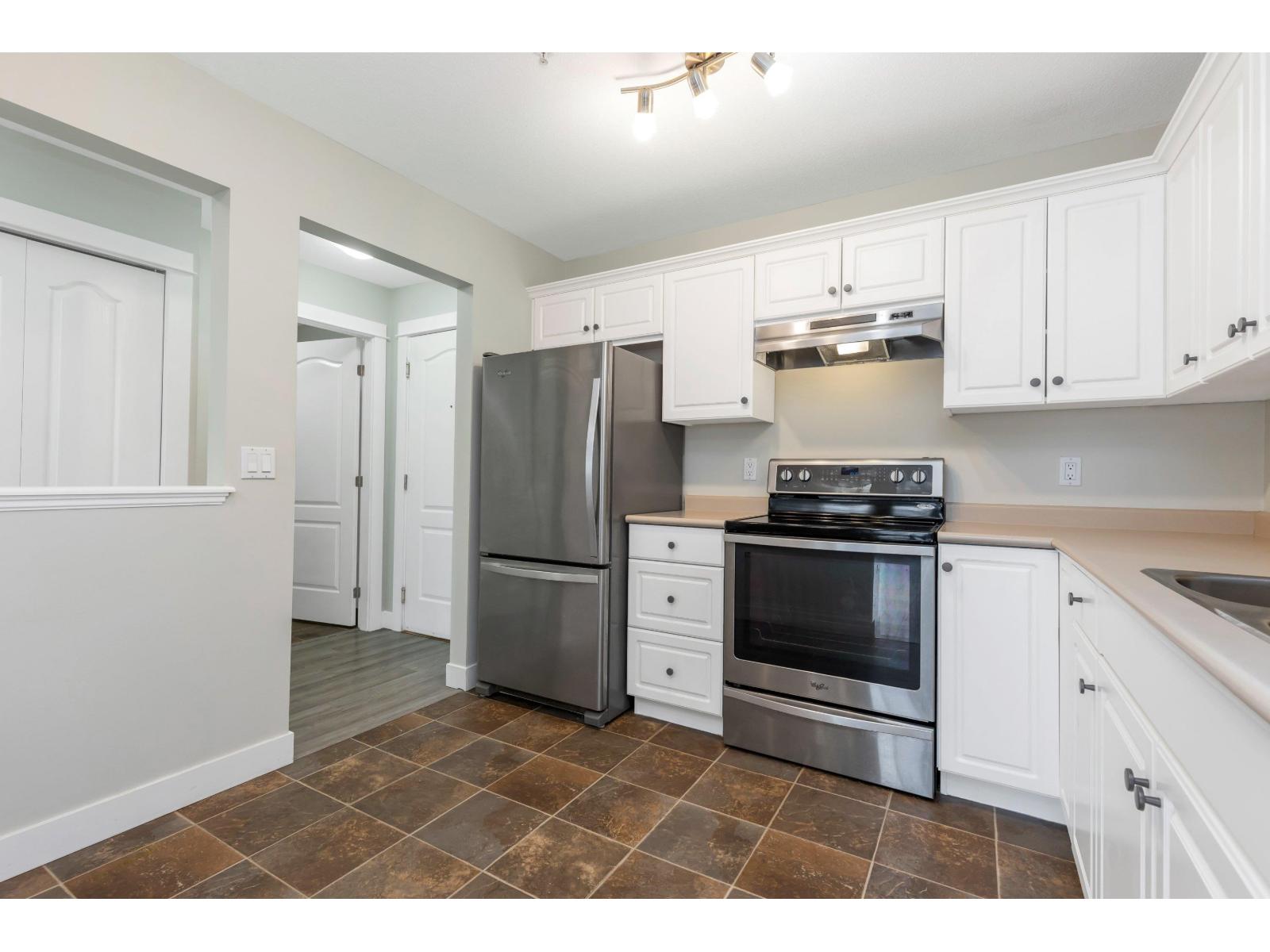 411 32085 George Ferguson Way, Abbotsford, British Columbia  V2T 2K7 - Photo 7 - R3037471