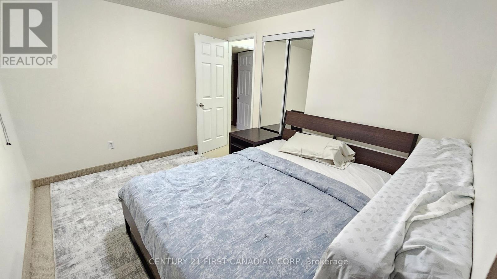 45 Locust Crescent, London South, Ontario  N6E 2K1 - Photo 20 - X12347254
