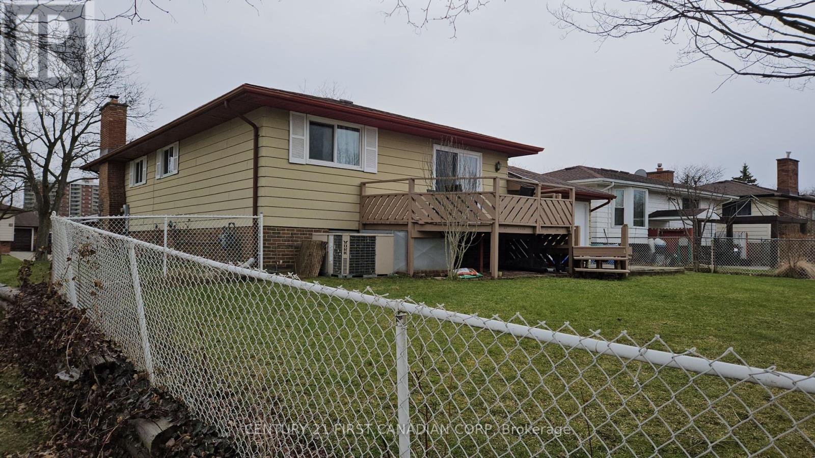 45 Locust Crescent, London South, Ontario  N6E 2K1 - Photo 28 - X12347254
