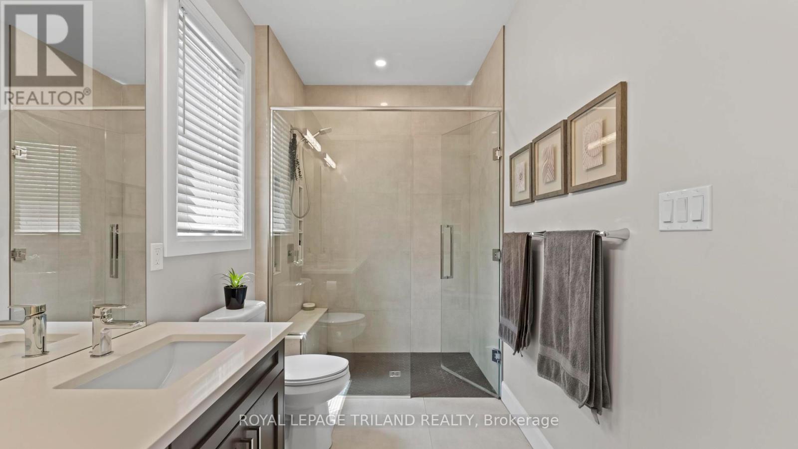 8443 Goosemarsh Line, Lambton Shores, Ontario  N0M 1T0 - Photo 28 - X12347297