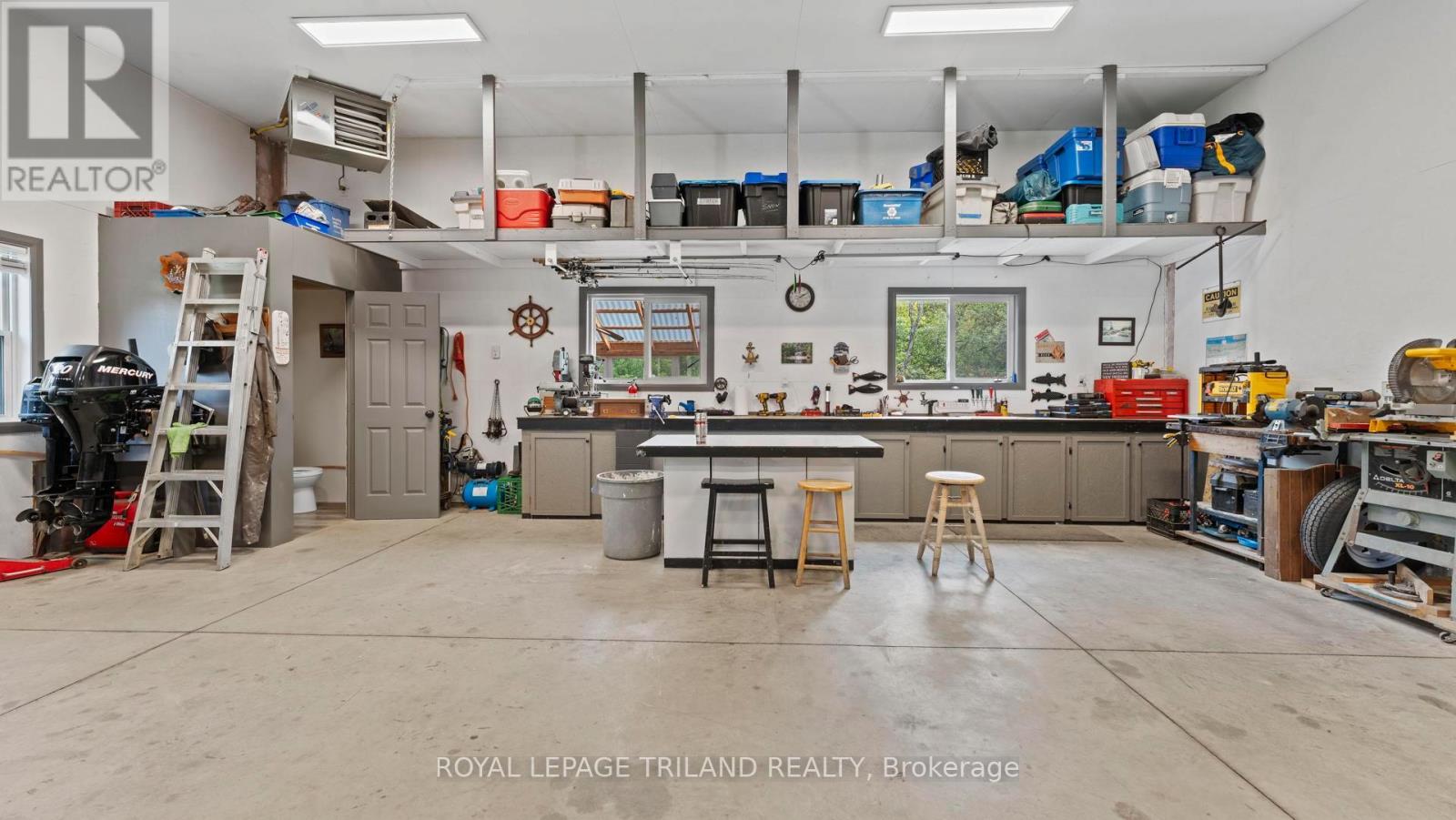 8443 Goosemarsh Line, Lambton Shores, Ontario  N0M 1T0 - Photo 34 - X12347297