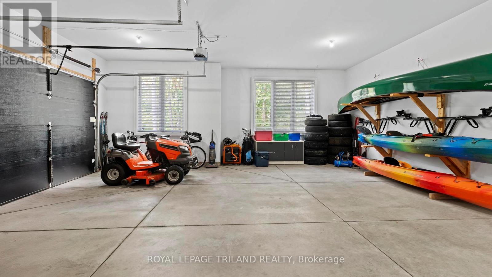 8443 Goosemarsh Line, Lambton Shores, Ontario  N0M 1T0 - Photo 37 - X12347297