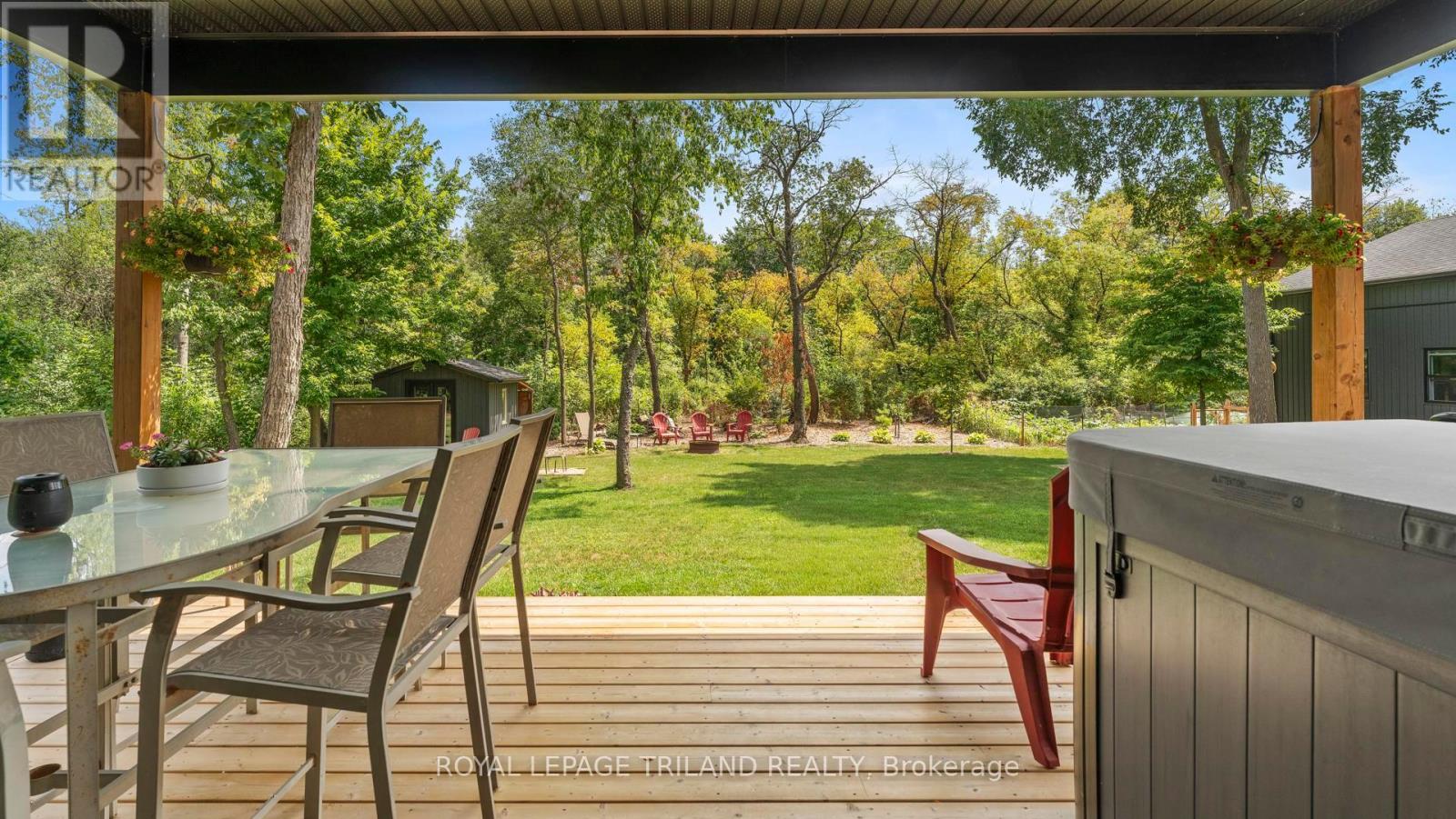 8443 Goosemarsh Line, Lambton Shores, Ontario  N0M 1T0 - Photo 40 - X12347297