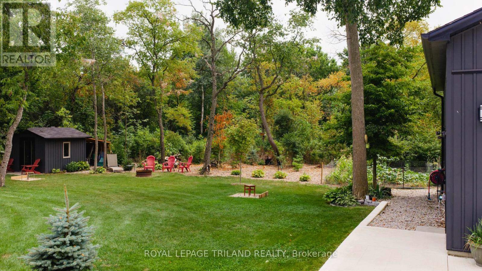 8443 Goosemarsh Line, Lambton Shores, Ontario  N0M 1T0 - Photo 45 - X12347297