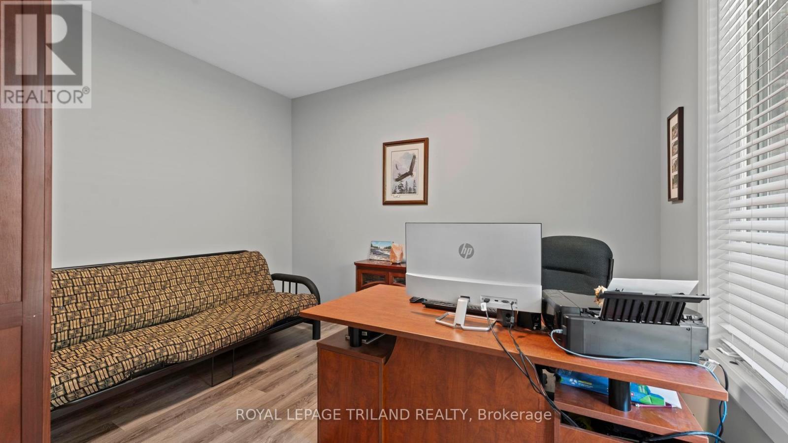 8443 Goosemarsh Line, Lambton Shores, Ontario  N0M 1T0 - Photo 6 - X12347297
