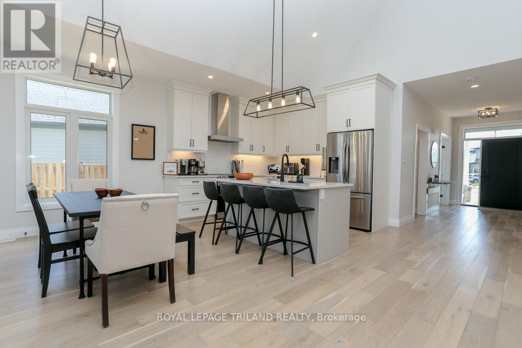 45 Compass Trail, Central Elgin (Port Stanley), Ontario  N5L 0B4 - Photo 12 - X12347298