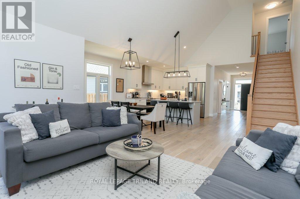 45 Compass Trail, Central Elgin (Port Stanley), Ontario  N5L 0B4 - Photo 19 - X12347298