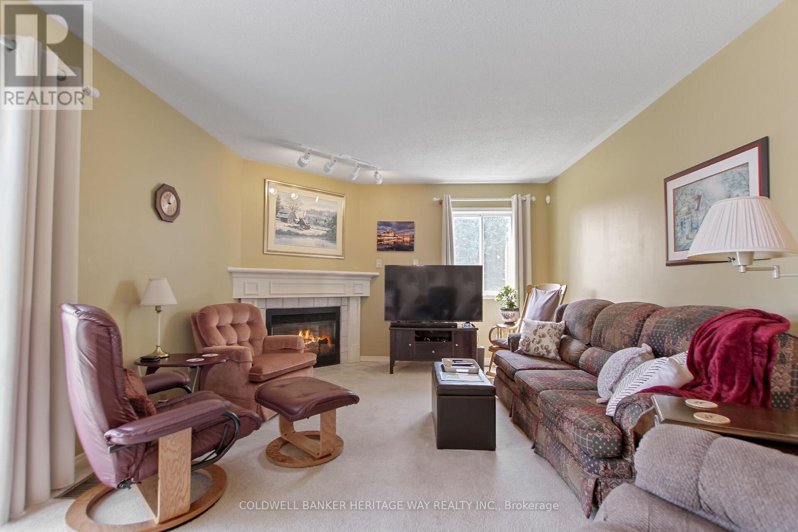 265 Julie Anne Crescent, Mississippi Mills, Ontario  K7C 4M5 - Photo 12 - X12347269