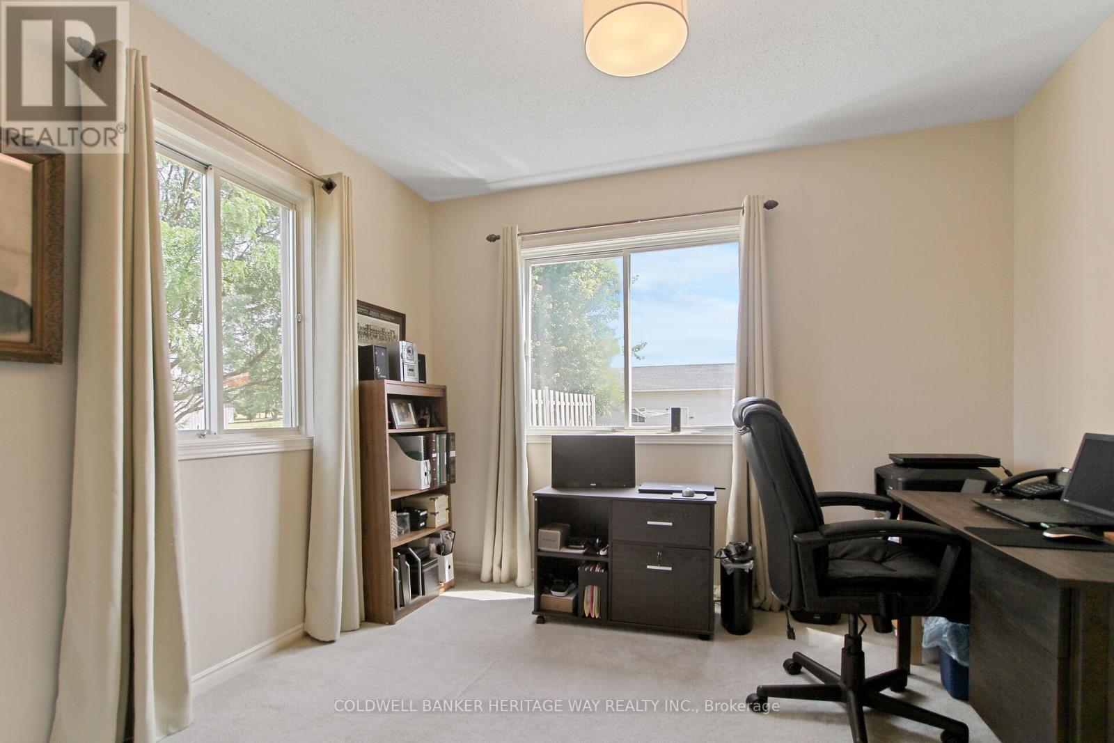265 Julie Anne Crescent, Mississippi Mills, Ontario  K7C 4M5 - Photo 6 - X12347269