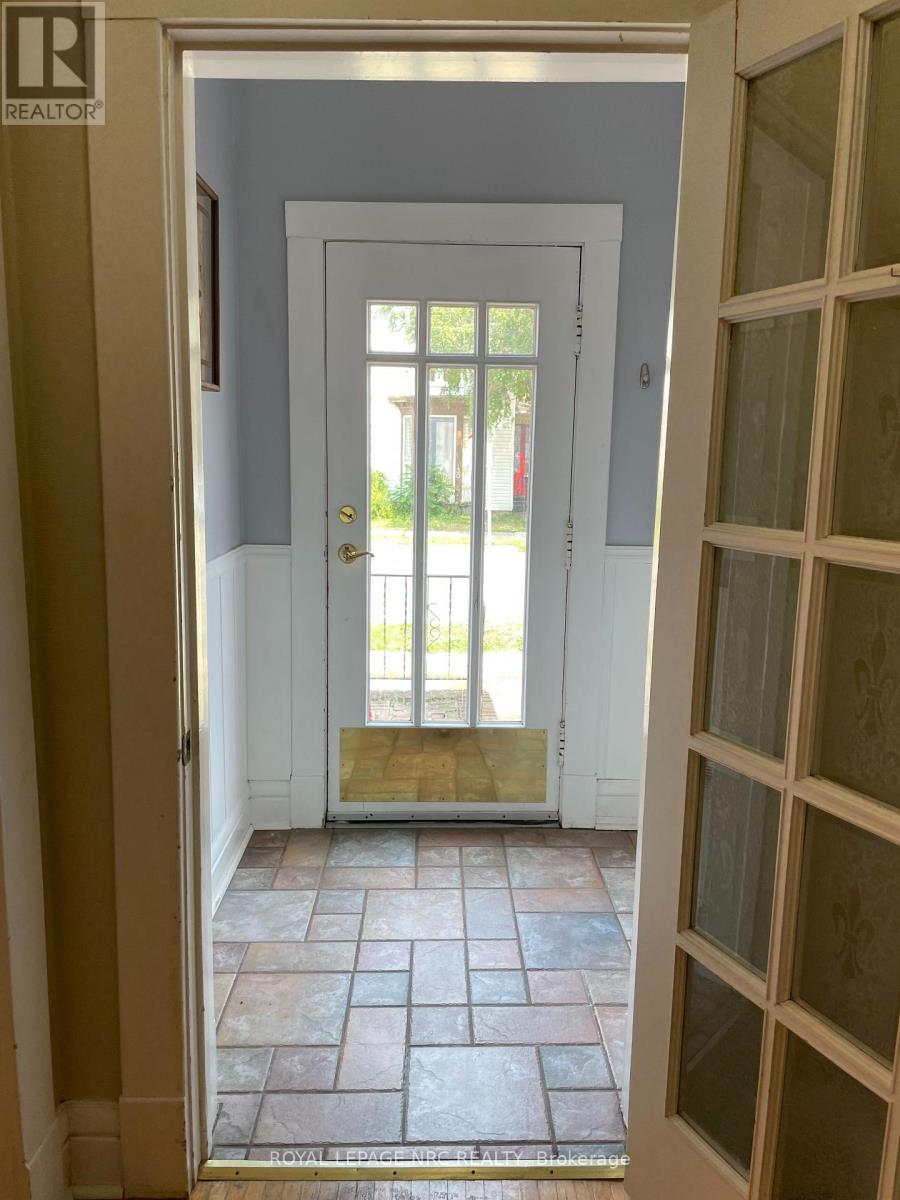 31 1/2 Academy Street, St. Catharines, Ontario  L2R 4Z9 - Photo 12 - X12347301