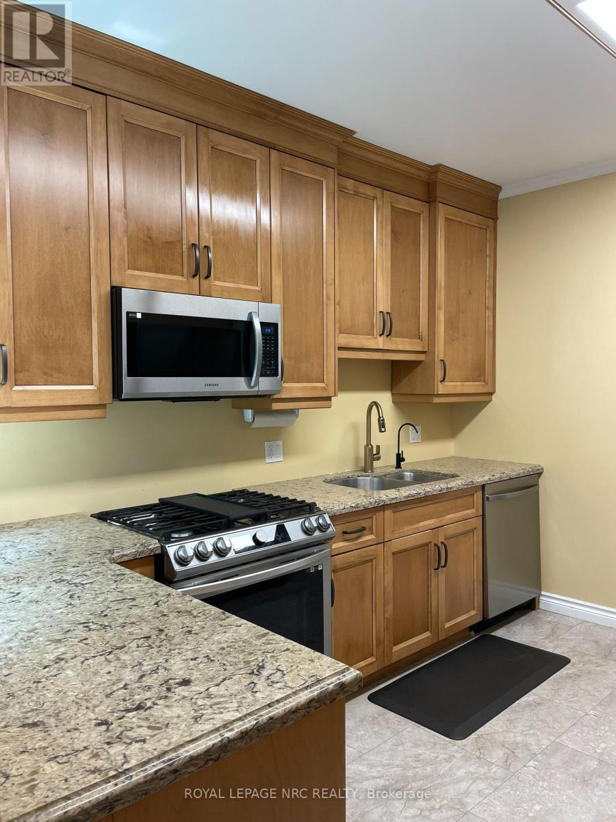 31 1/2 Academy Street, St. Catharines, Ontario  L2R 4Z9 - Photo 21 - X12347301