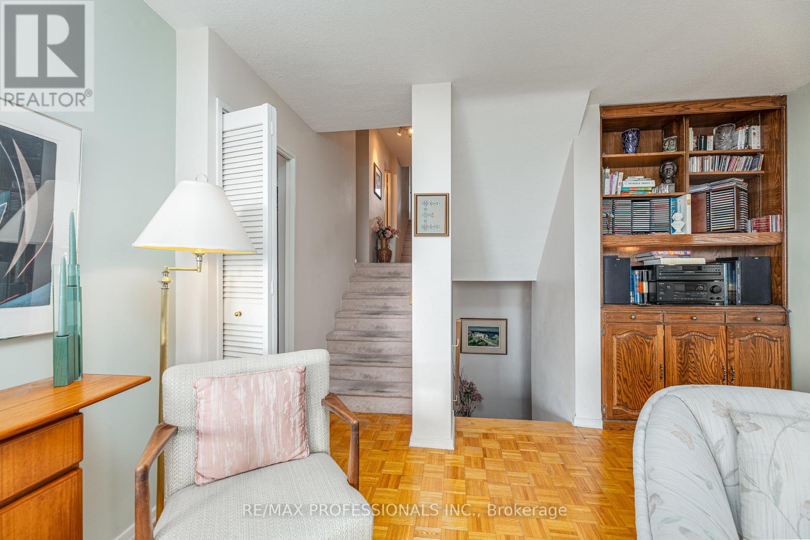 907 - 11 Wincott Drive, Toronto (Kingsview Village-The Westway), Ontario  M9R 2R9 - Photo 13 - W12347126