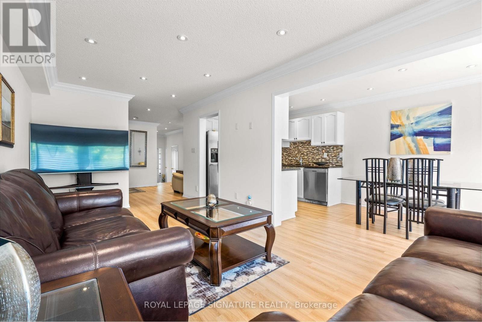 3940 Skyview Street, Mississauga (Churchill Meadows), Ontario L5M 8A4 - Photo 10 - W12347138