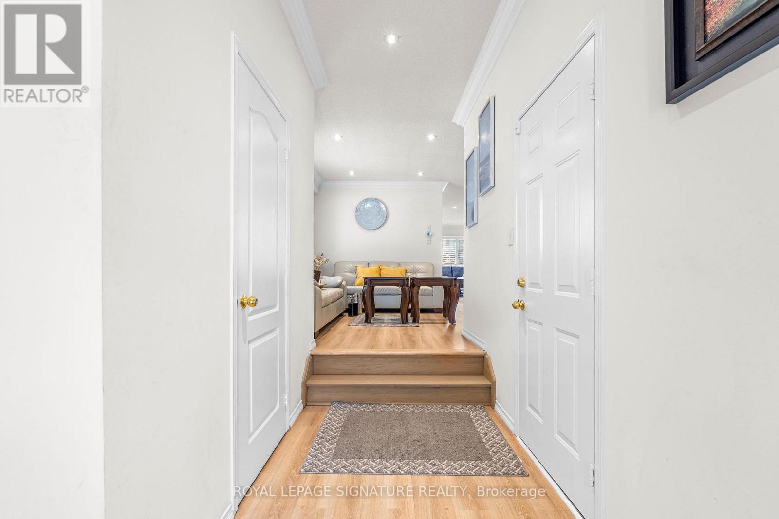 3940 Skyview Street, Mississauga (Churchill Meadows), Ontario L5M 8A4 - Photo 7 - W12347138